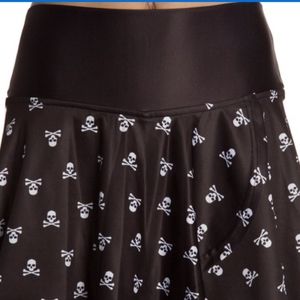 Faye+Florie Holly Tennis Skirt (Black Skull, Small)
